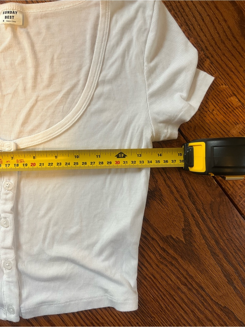 Sunday Best Ribbed Button Front Cropped Tee White Size Small - Picture 5 of 6